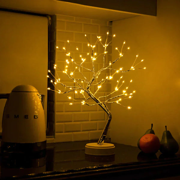 ShineMora - Elegant LED Trælampe med 108 Glimtende Pærer
